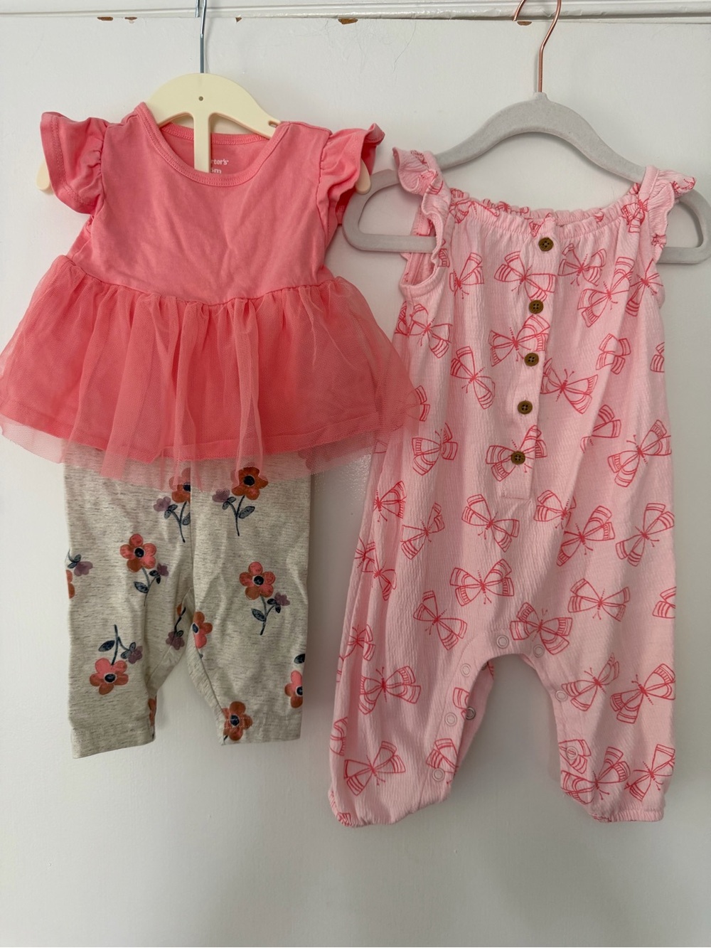 Carter's Baby Girl outfit bundle size 6 months